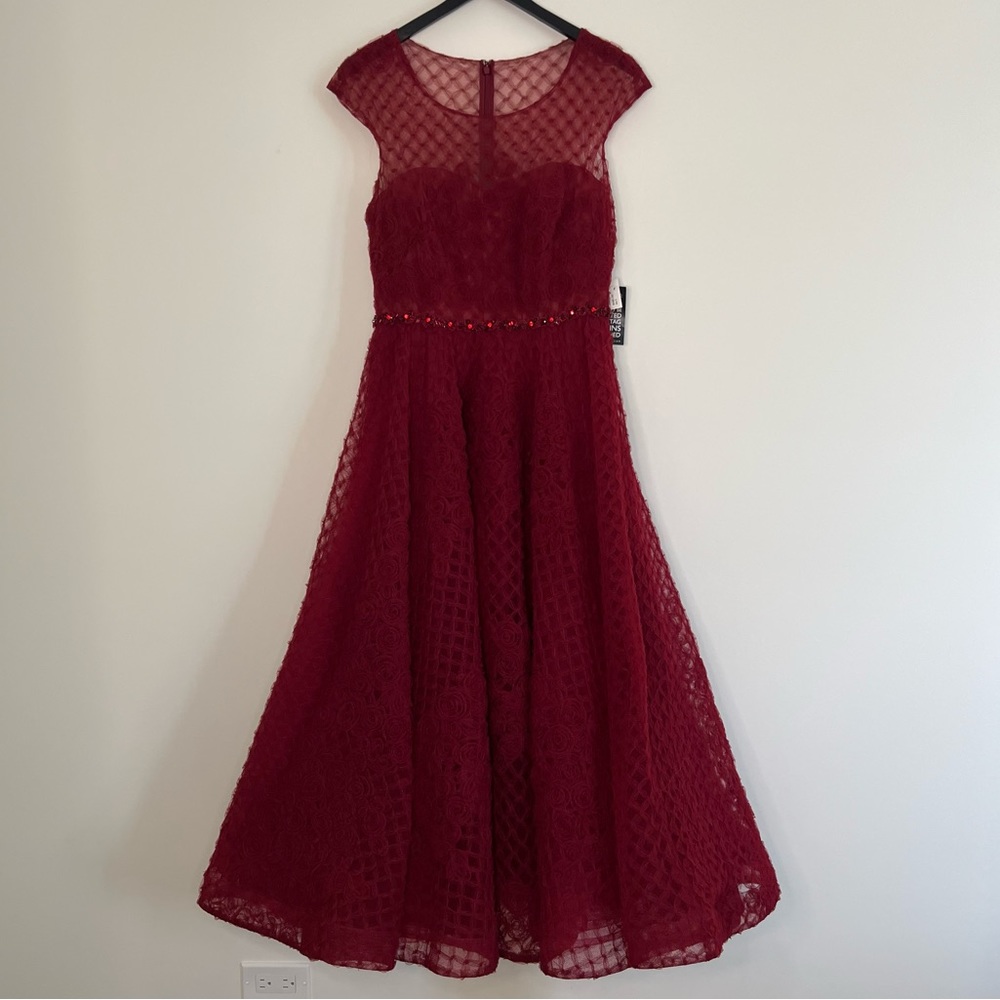 NWT Marchesa Gown/Dress Red/Burgundy Size 8 ASO Kate Middleton - Picture 3 of 11